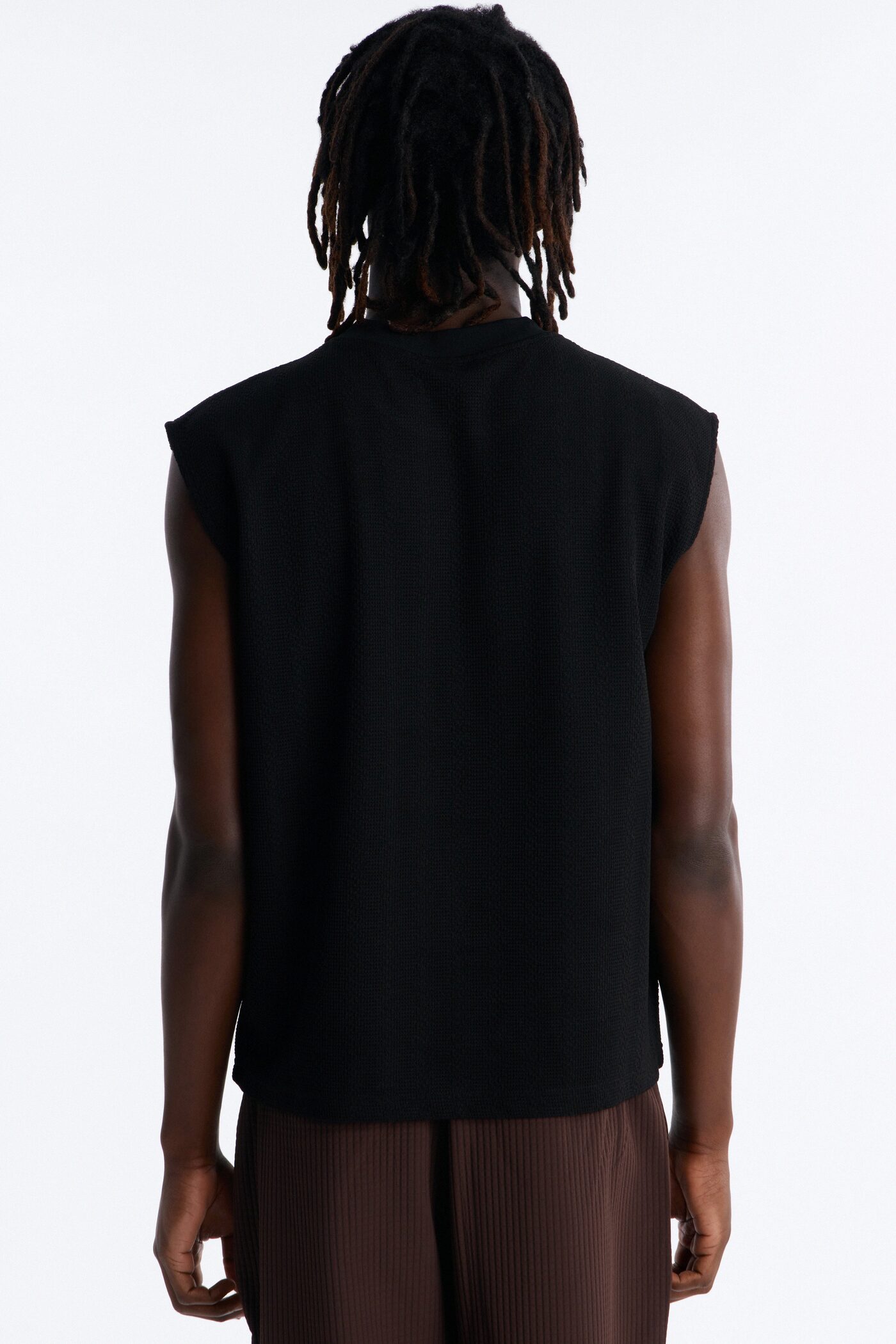 Relaxed Seabreeze By Starlight Sleeveless Tee - Black