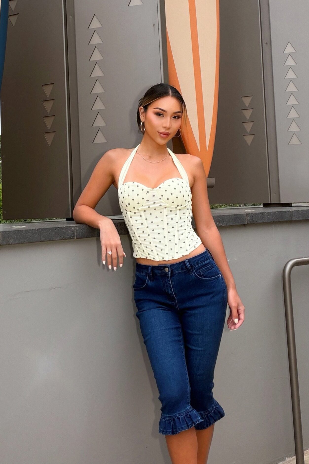Steal The Show Ruffle Denim Capris - Dark Wash