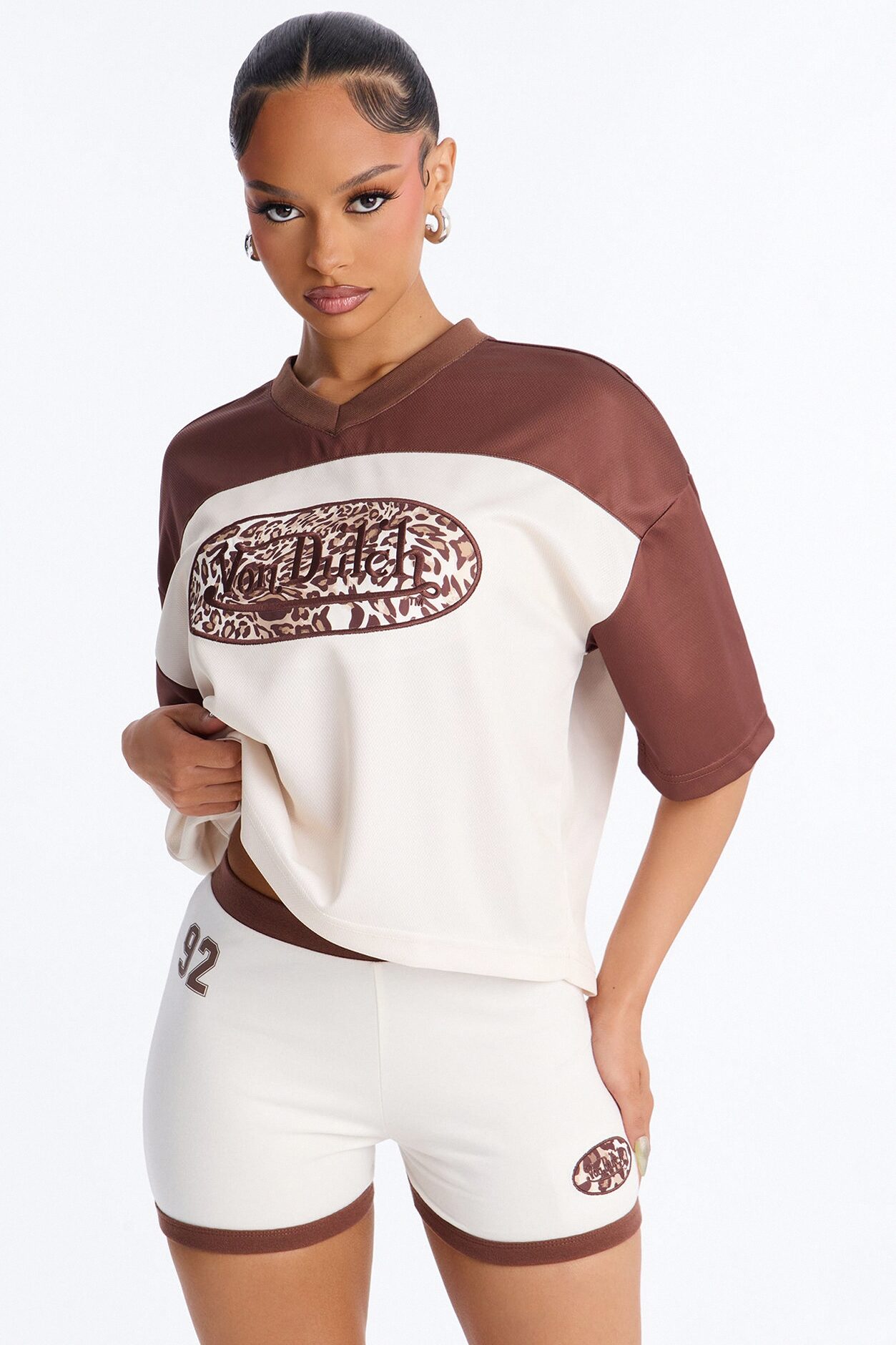 Von Dutch 92 V-Neck Shirt - Cream/combo