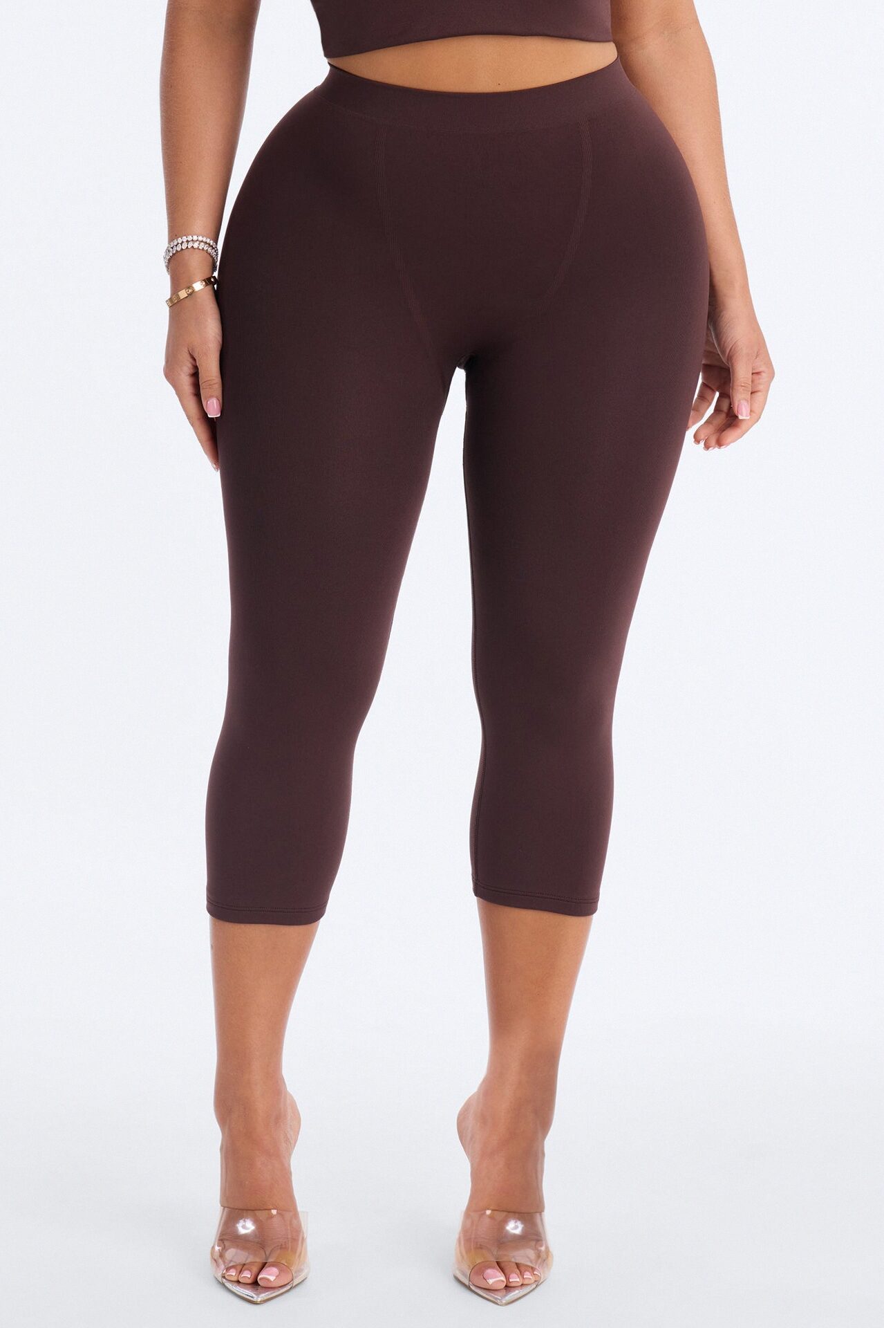 Seamless Smooth Double Lined Capri Pant - Chocolate