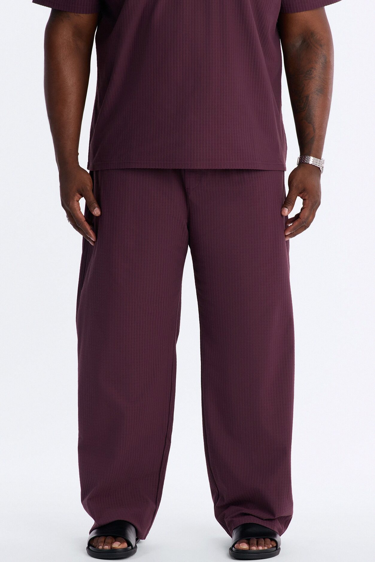 Terrance Textured Relaxed Pant - Wine