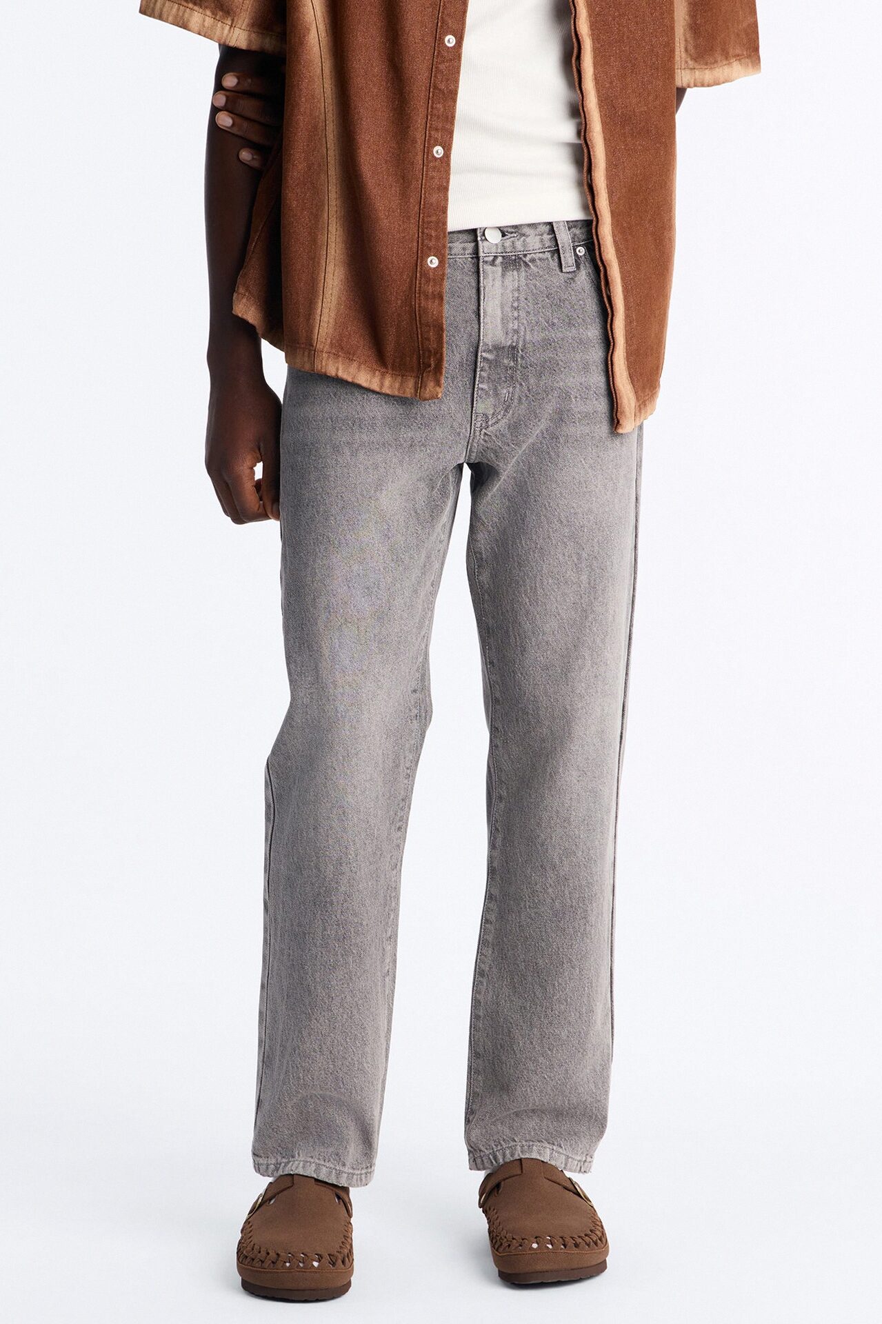 The Staple Straight Jean - Grey