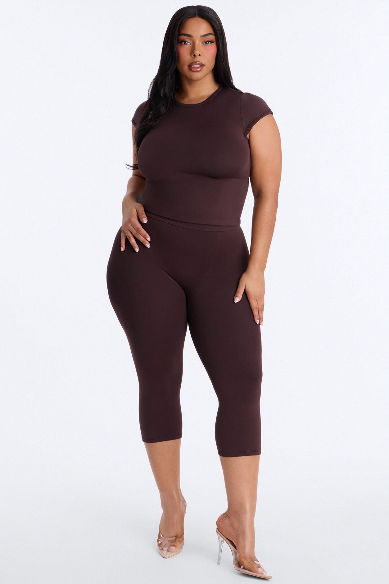 Seamless Smooth Double Lined Capri Pant - Chocolate