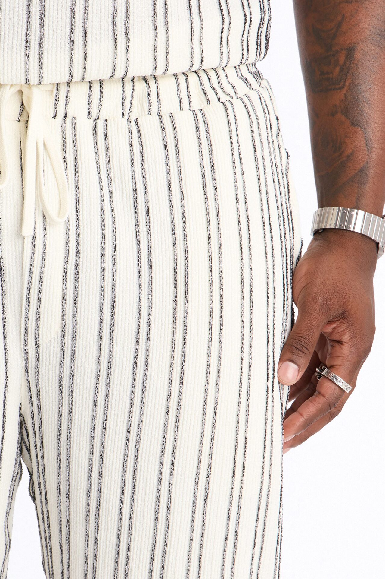 Etched Stripe Relaxed Pant - White/combo