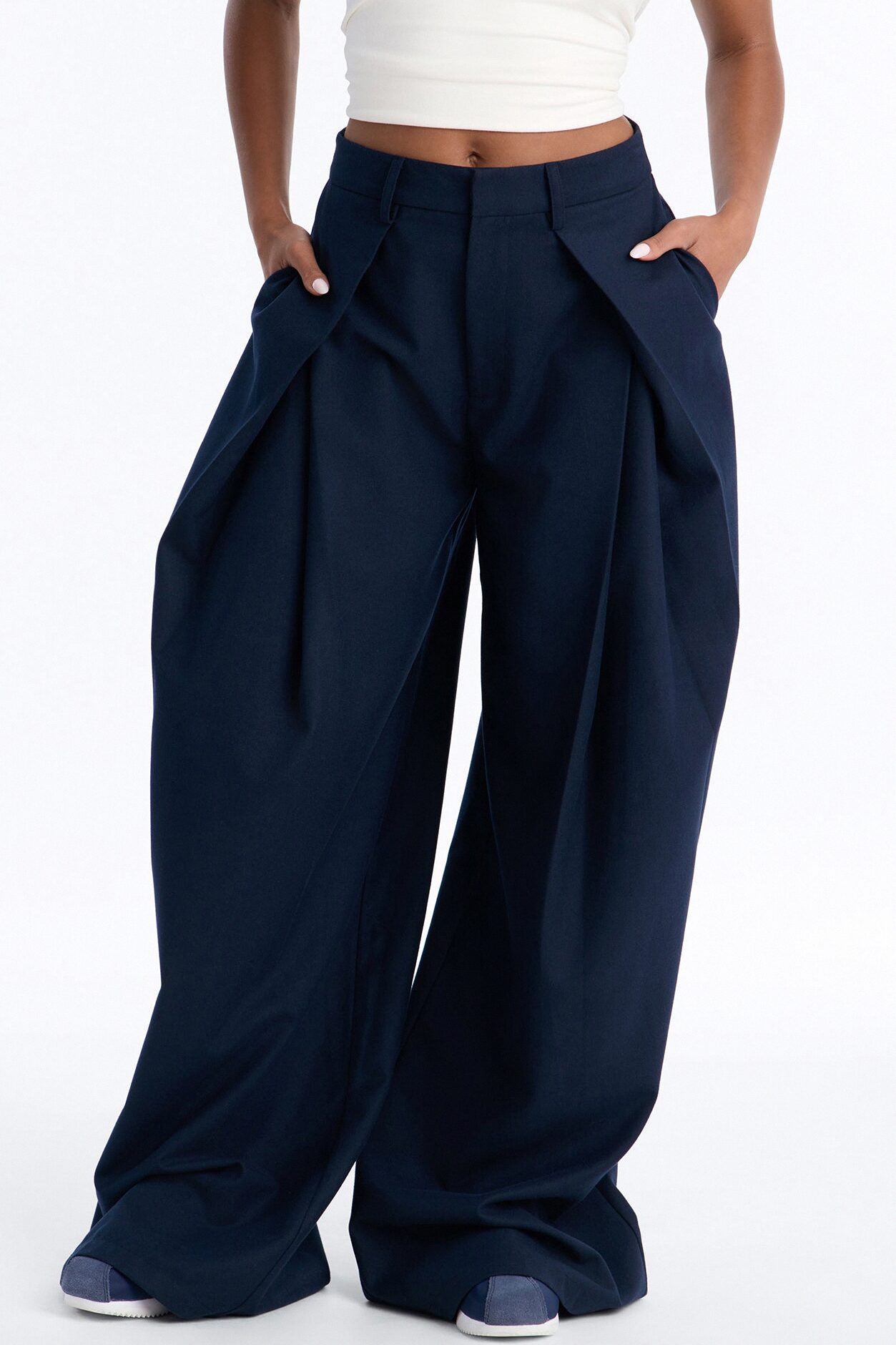 Executive Realness Pleated Wide Leg Trouser 33″ - Navy