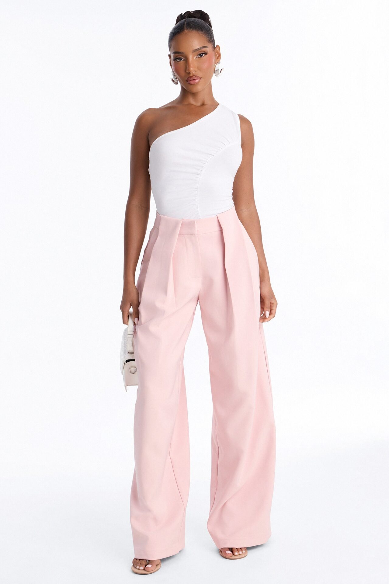 Read The Room Pleated Wide Leg Trousers 33″ - Light Pink