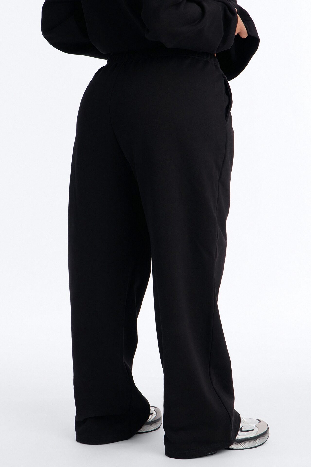Libby Fleece Straight Leg Sweatpant - Black
