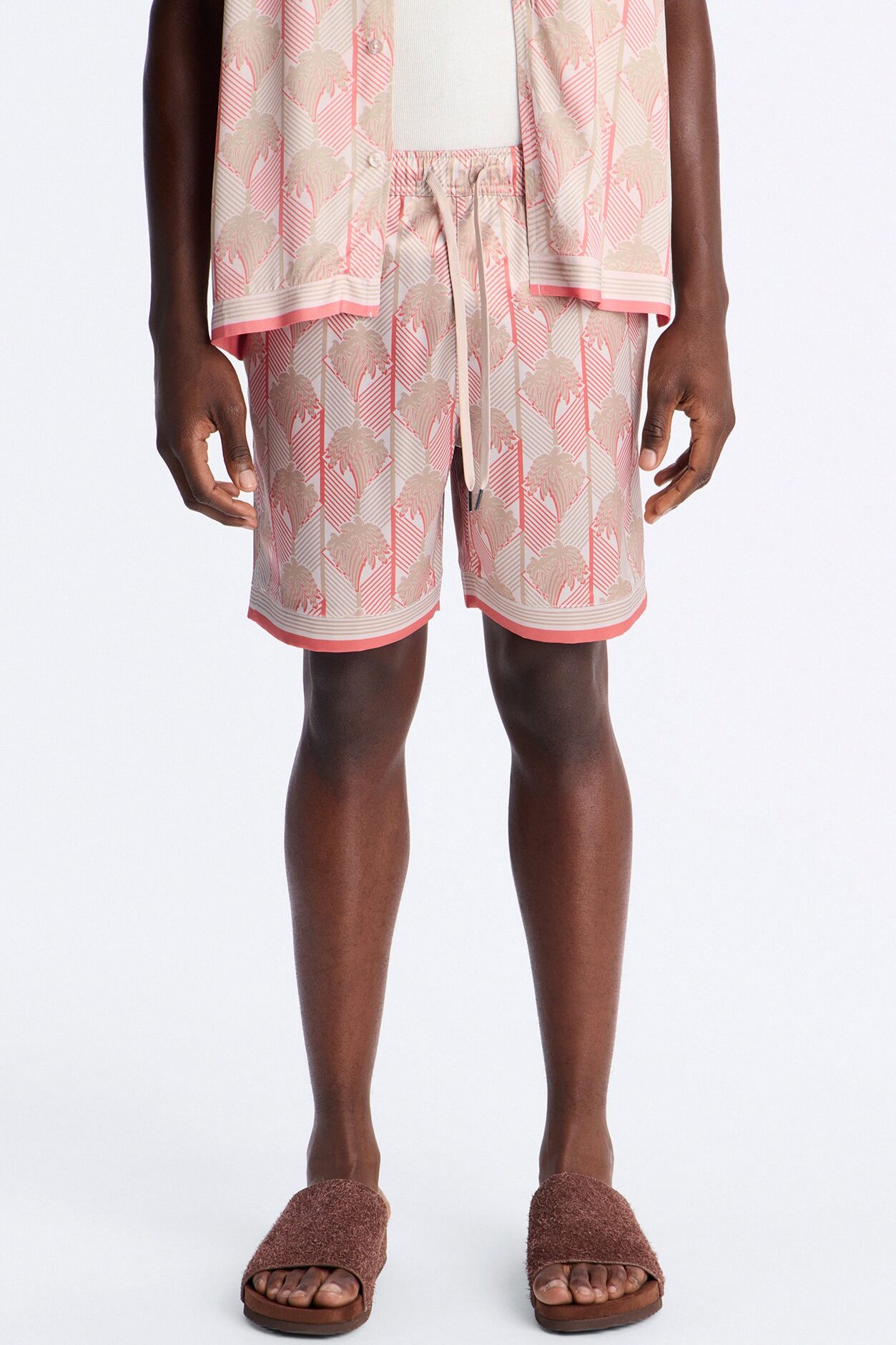 Crimson Palms Short - Red