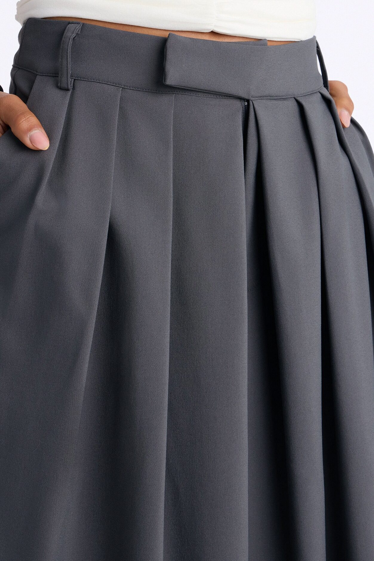 The Kayne Pleated Crossover Wide Leg Pant - Grey