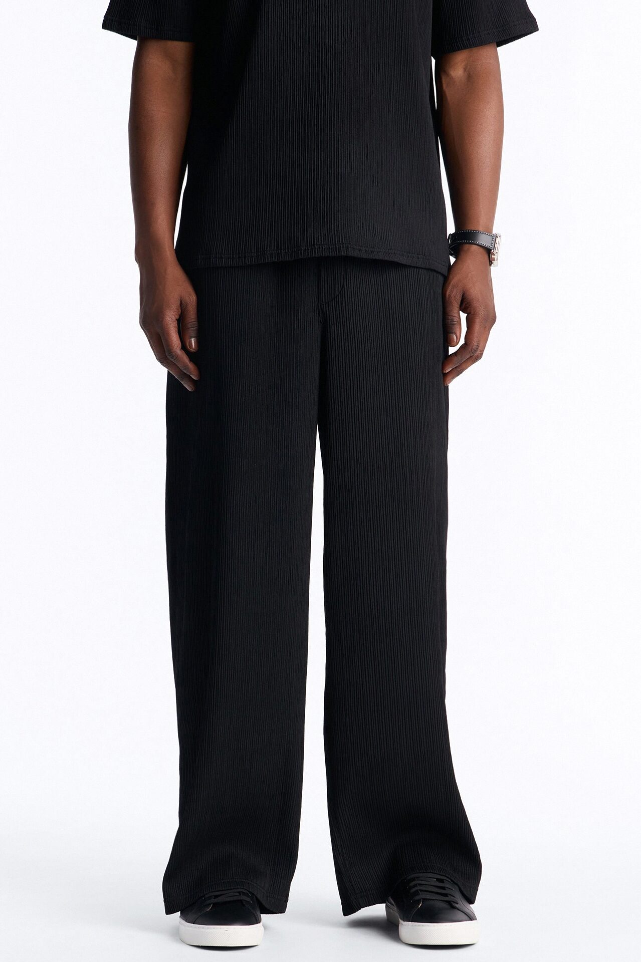 Pure Form Plisse Baggy Pant - Black