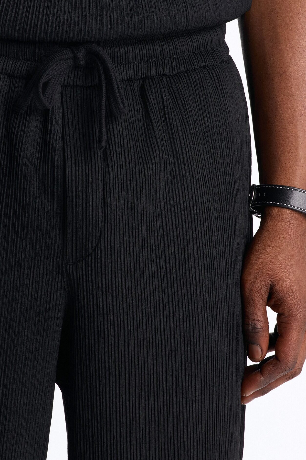 Pure Form Plisse Baggy Pant - Black
