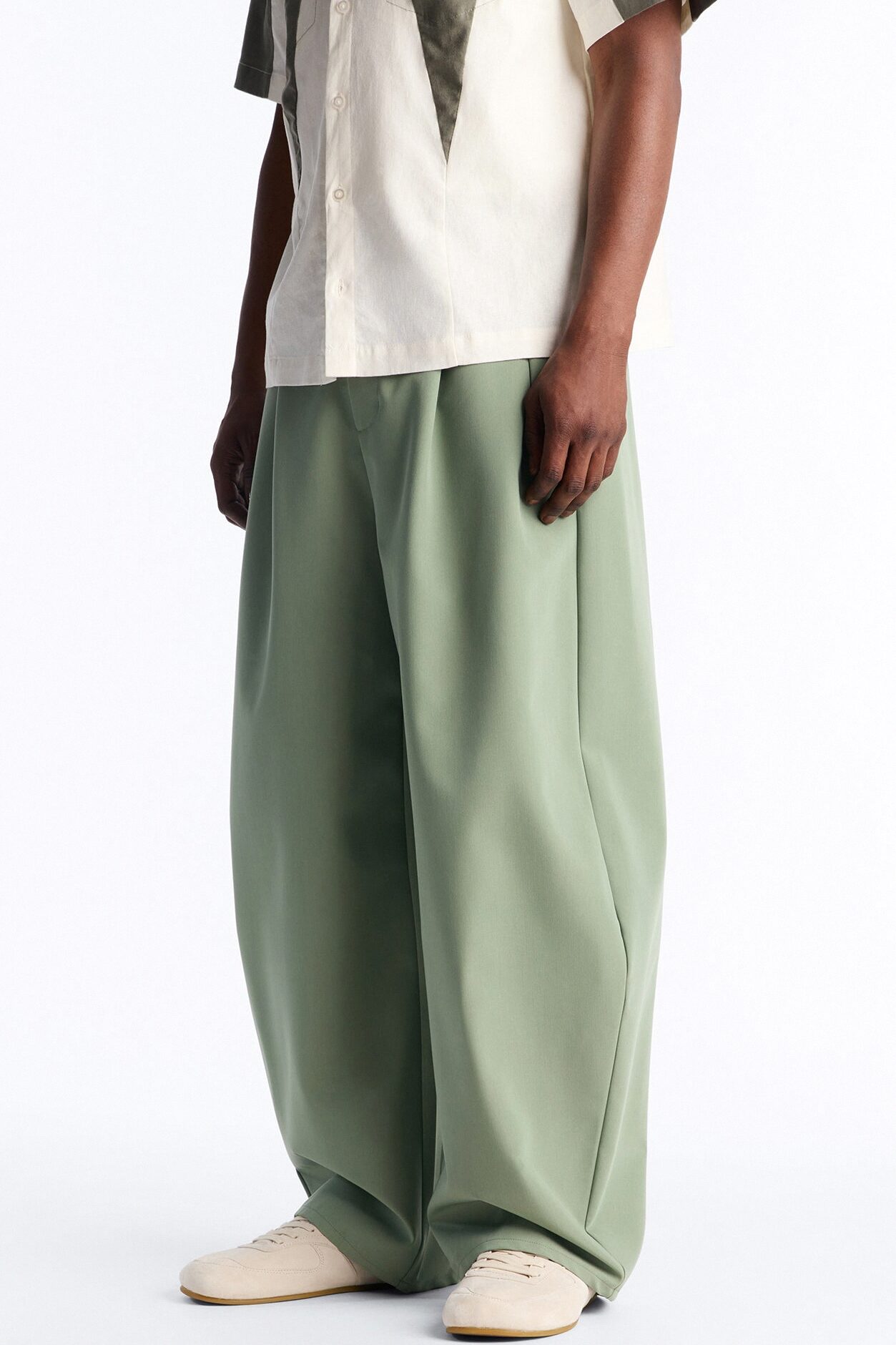 Barrel Bold Flow Trousers - Green