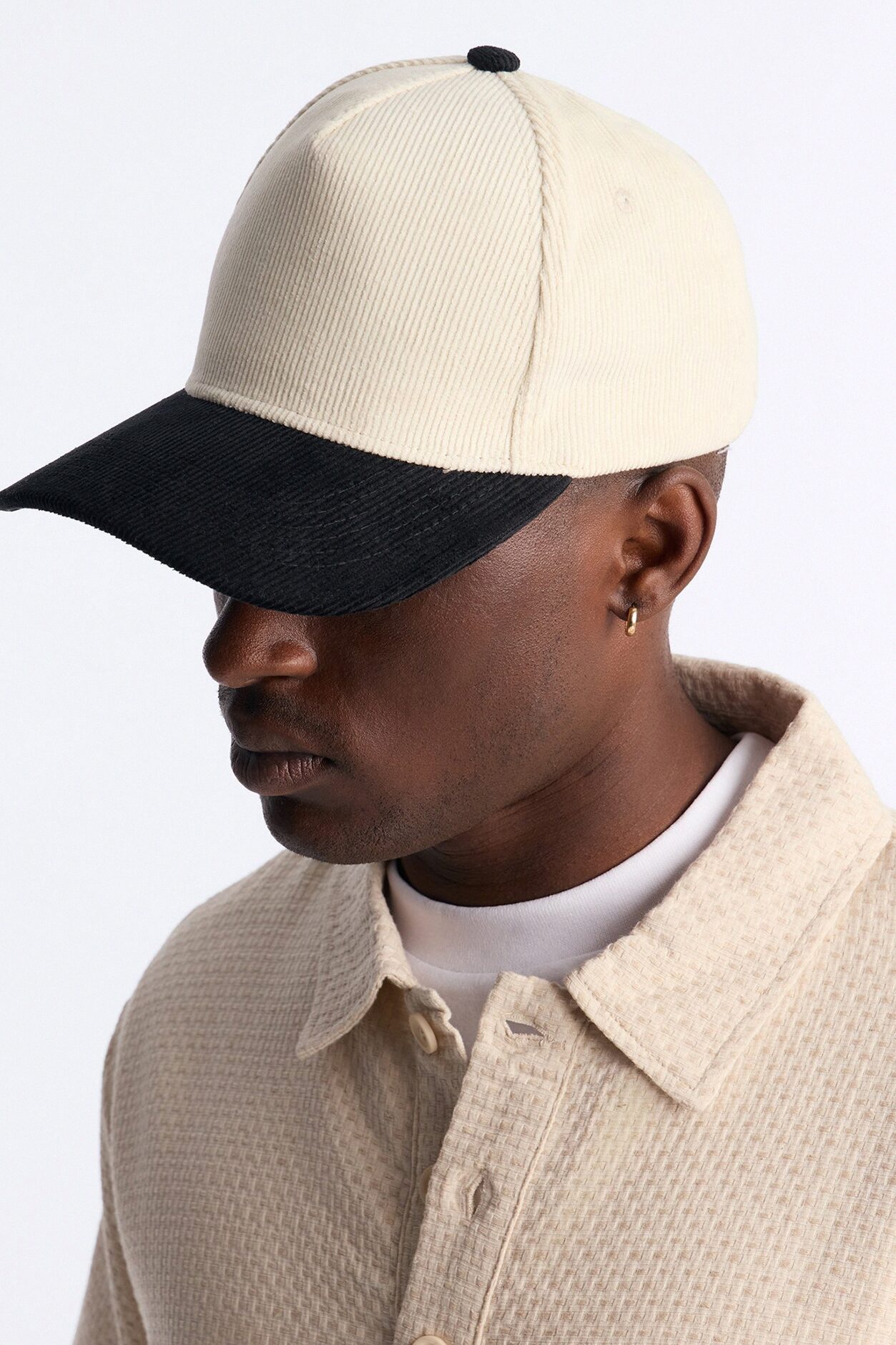 Classic Corduroy Snapback Hat - White/Black