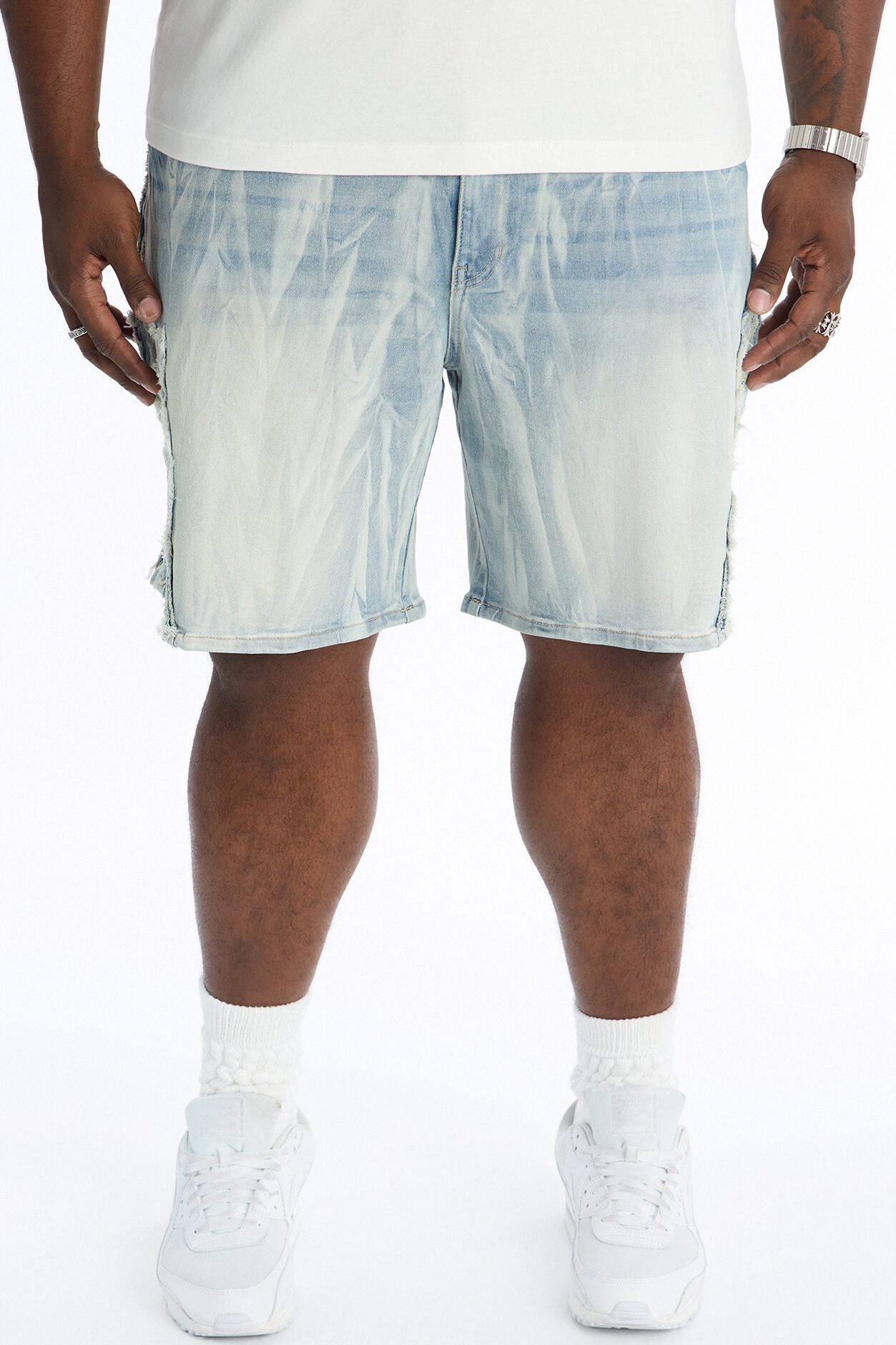 Relaxed Fray With Tapestry Sides Denim Short - Light Blue Wash