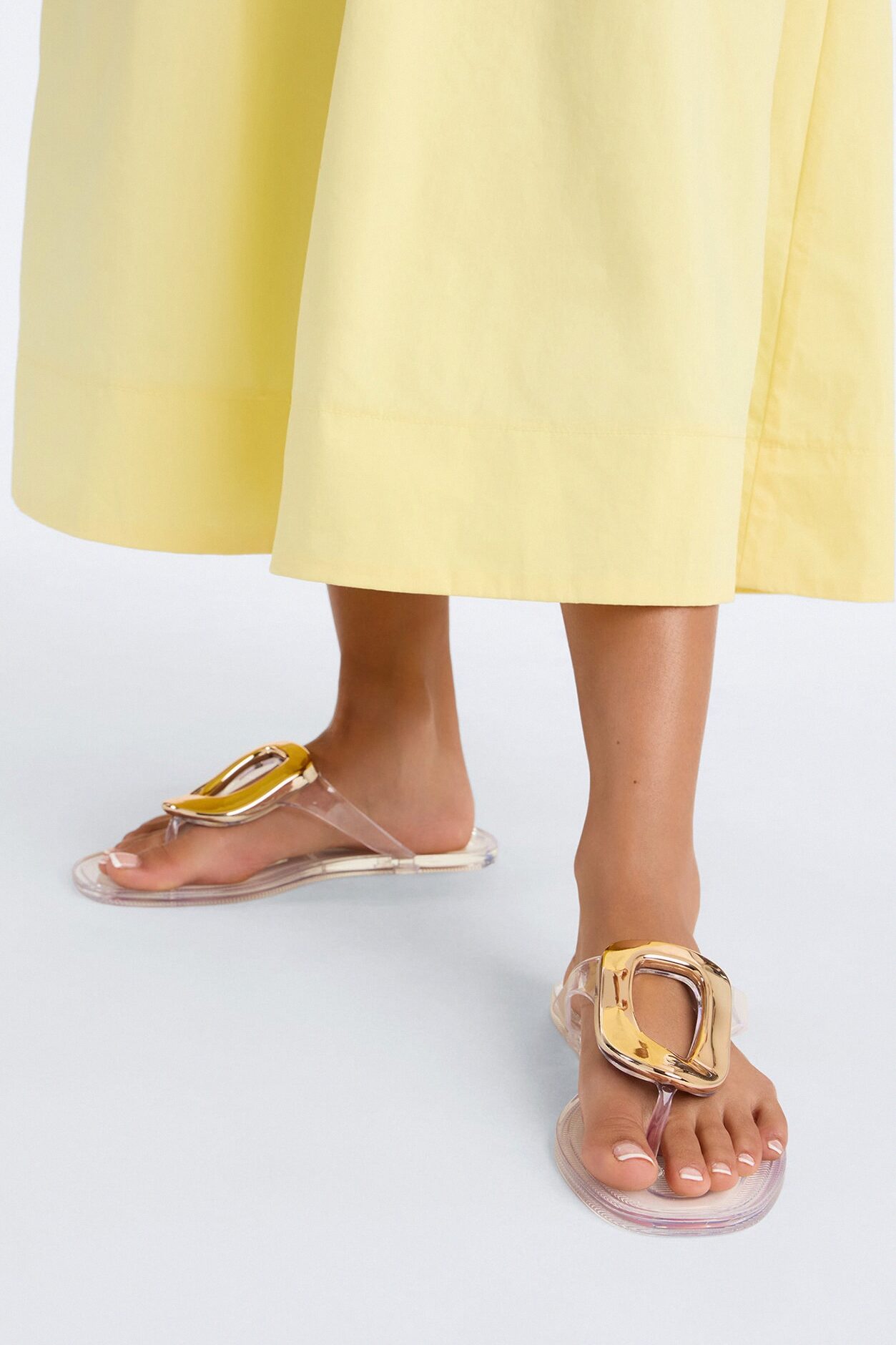 Zani Jelly Hardware Flip Flops - Clear