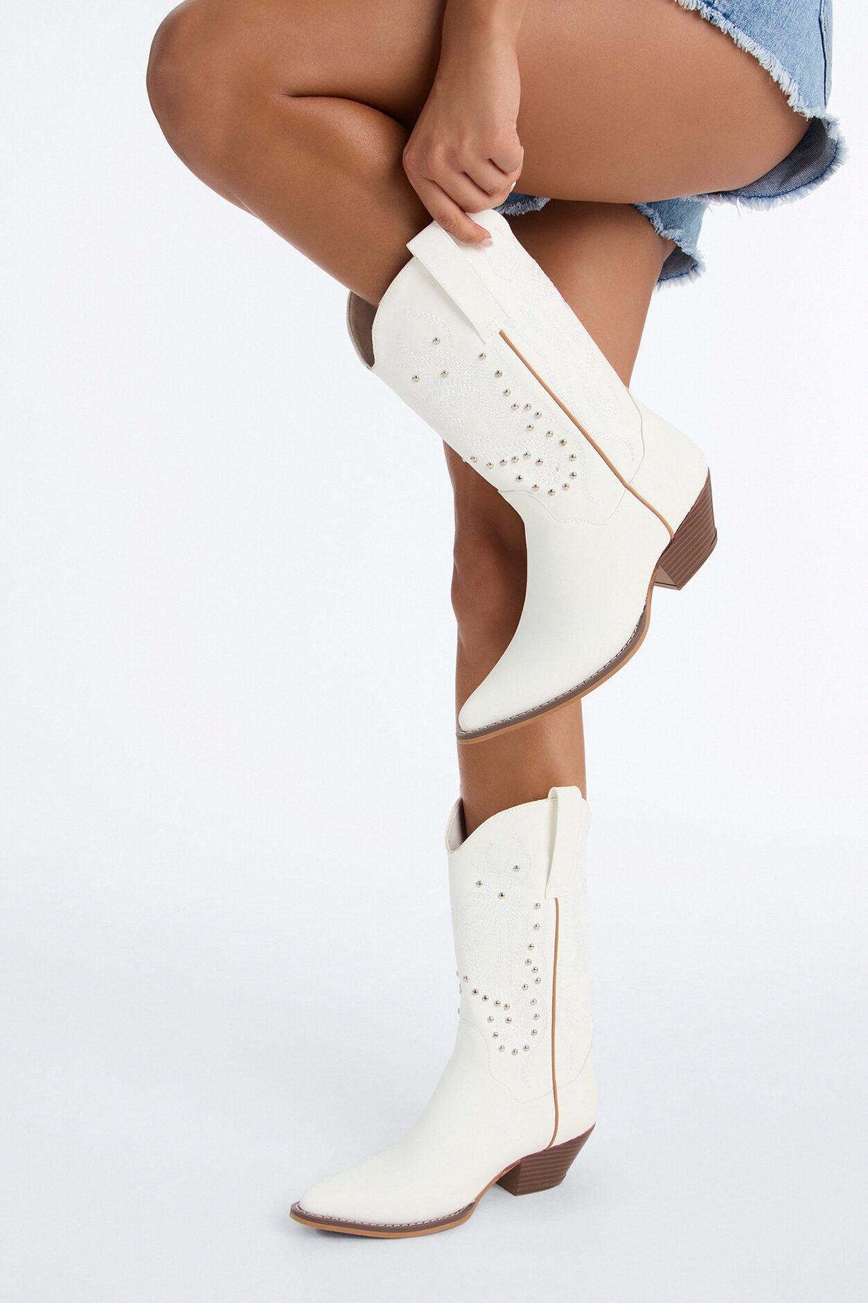 Rustic Cowboy Boots - White