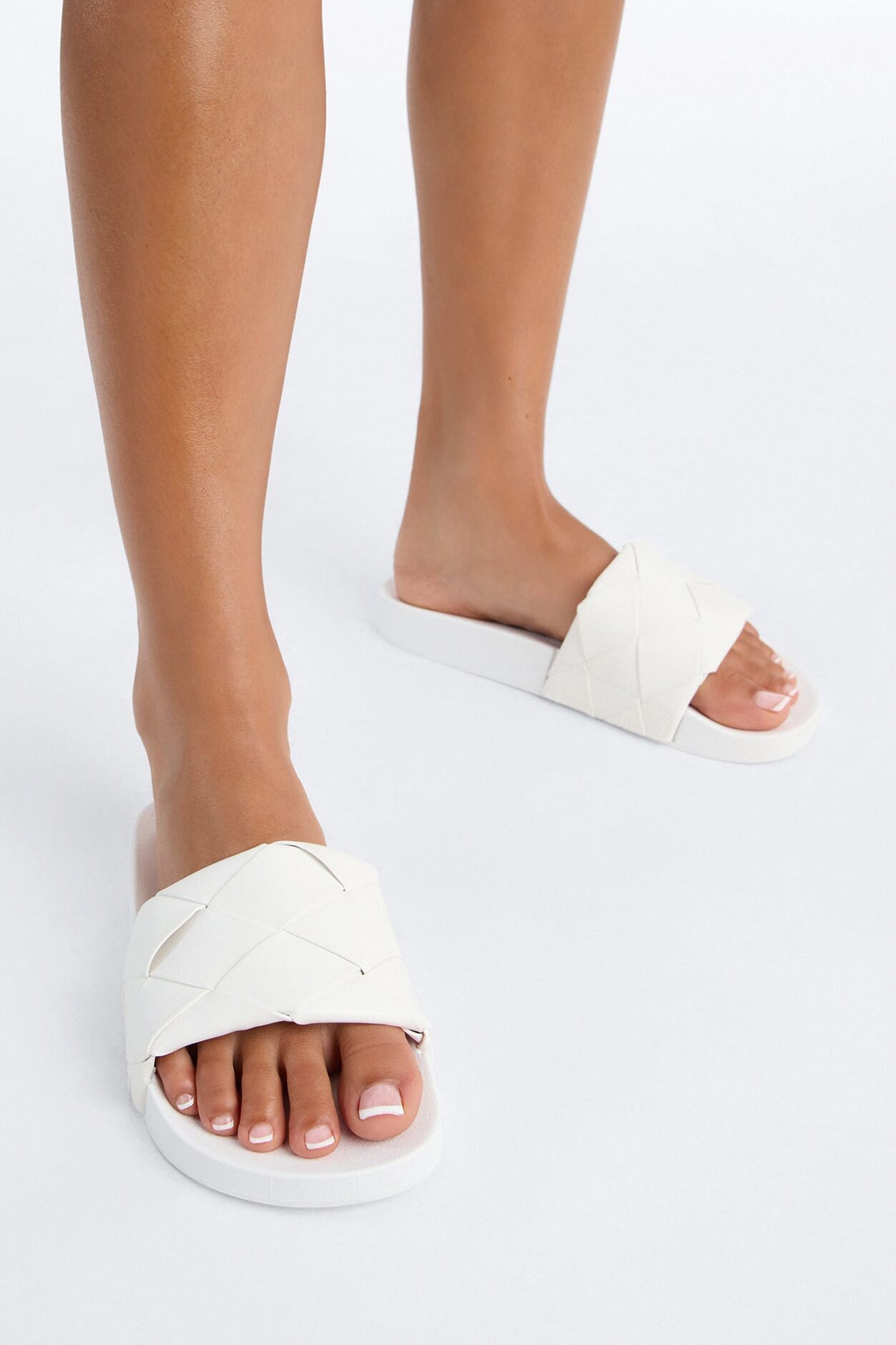 Caera Woven Strap Slides - White