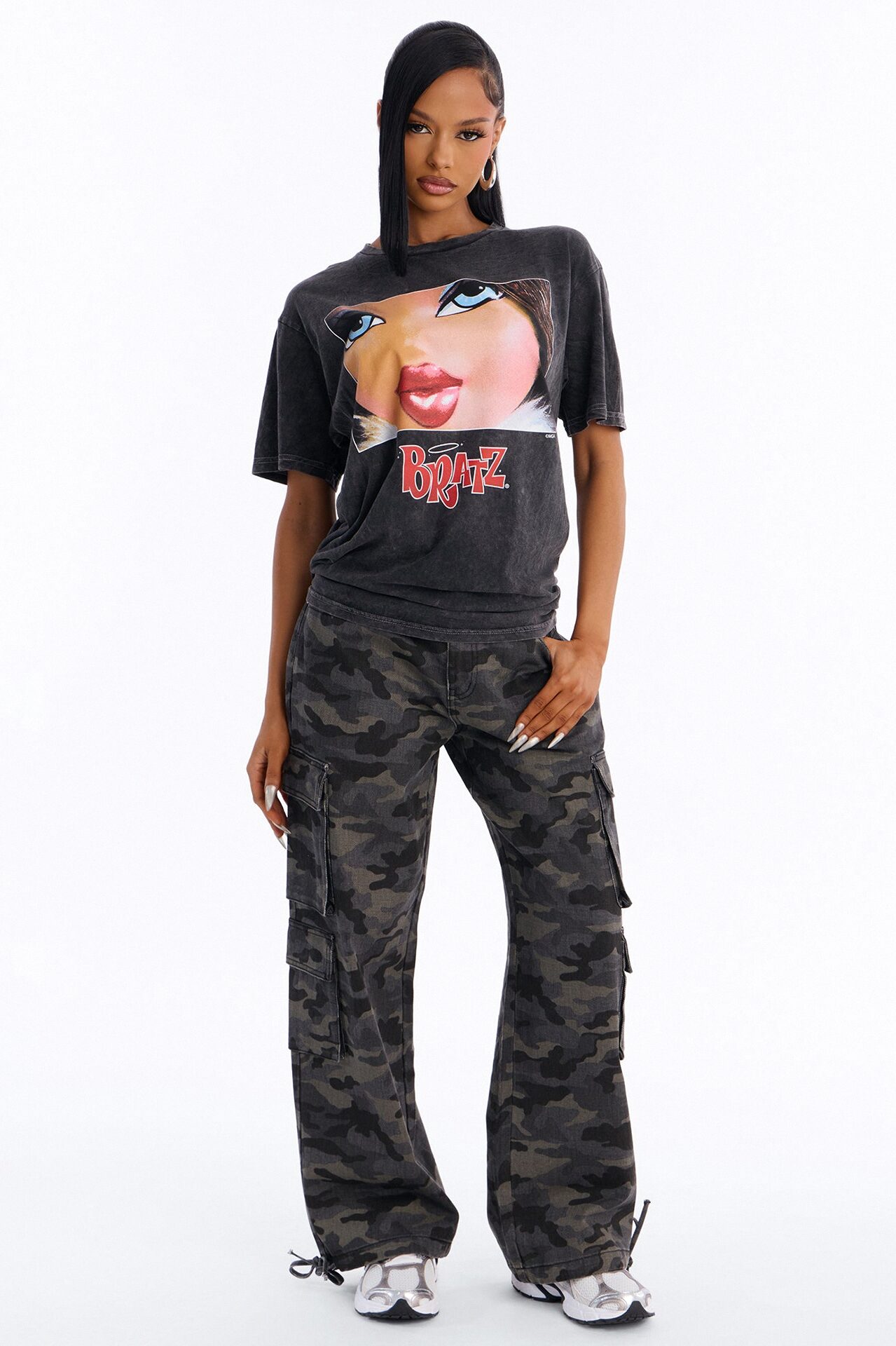 Bratz Close Up Washed Tee - Black Wash