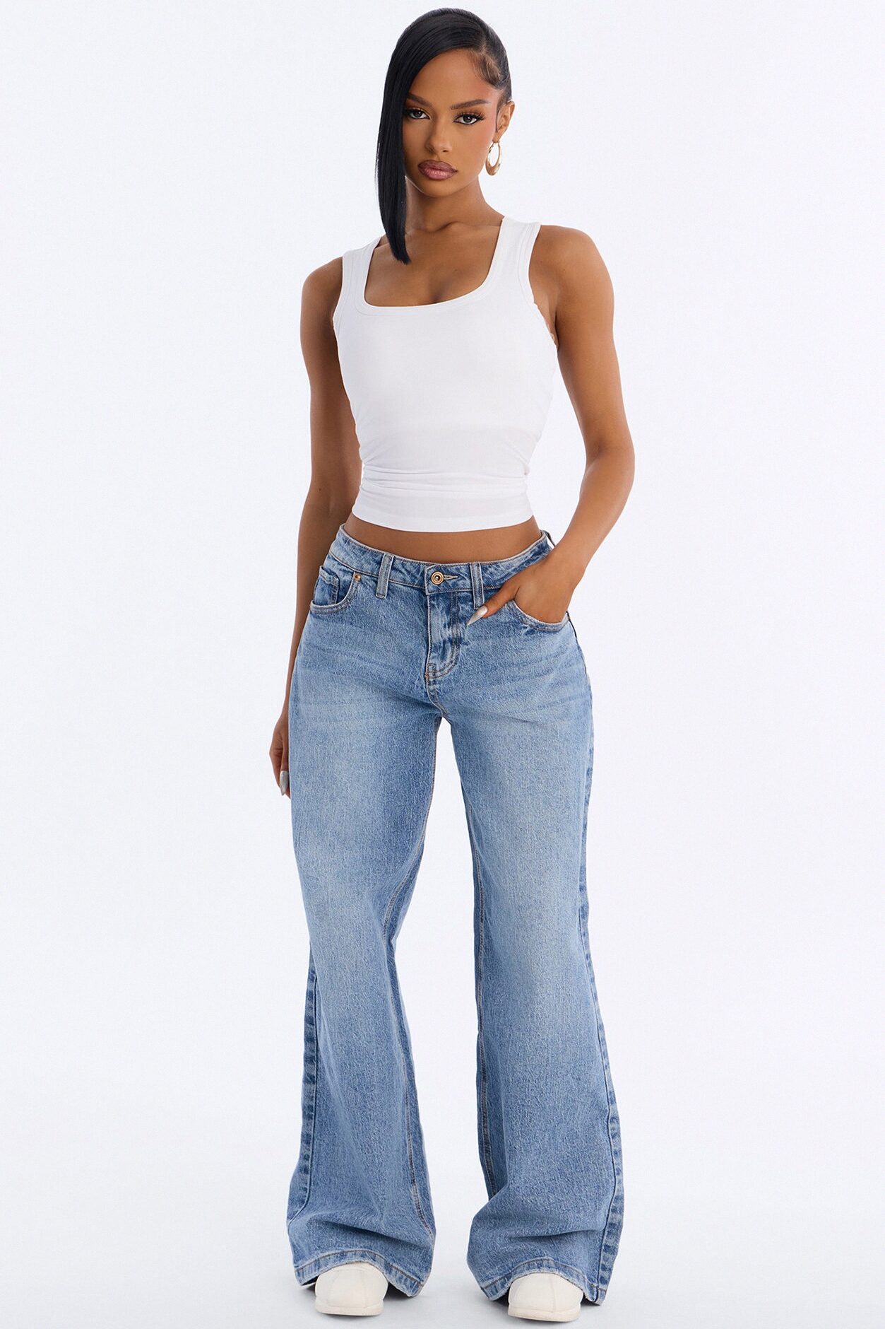 Running Around Scoop Neck Built in Bra Tank Top - White