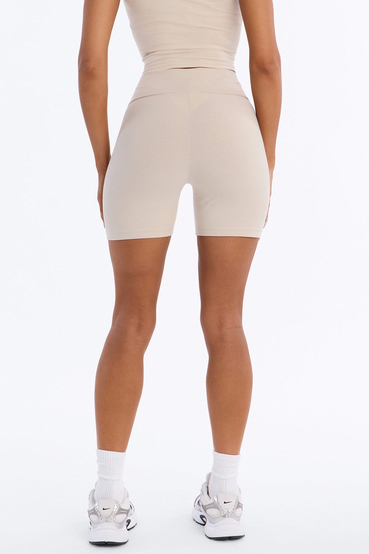 Quinn Mid Rise Everyday Cotton Biker Short 5″ - Stone