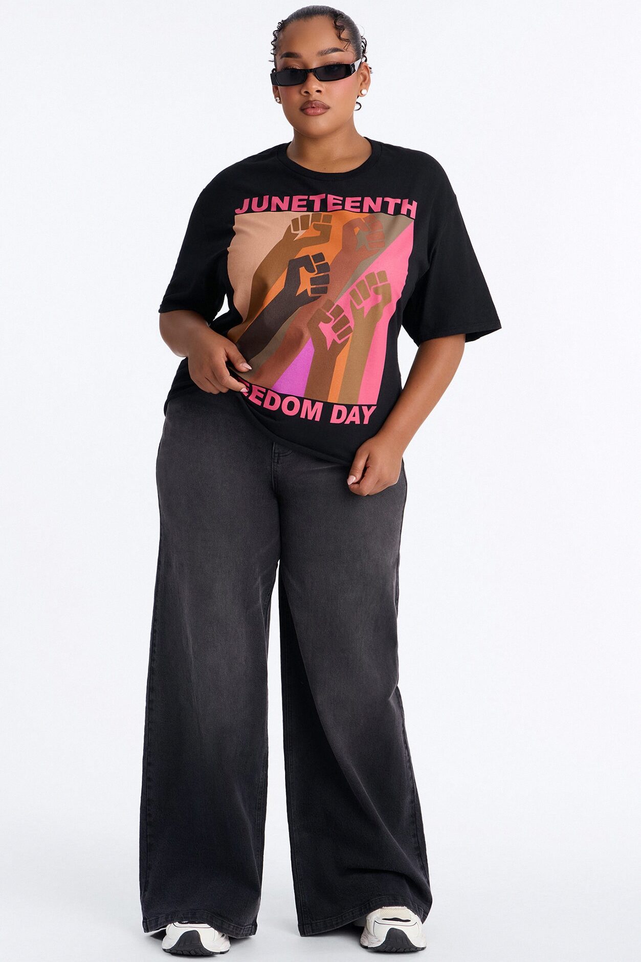 Freedom Day Hands Oversized Tee - Black
