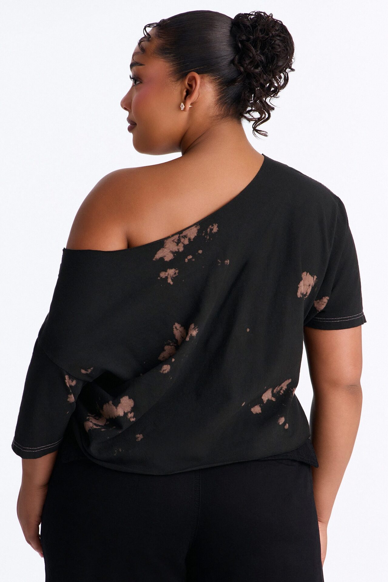 Raisin' Hell Bleach Washed Off Shoulder Tee - Black