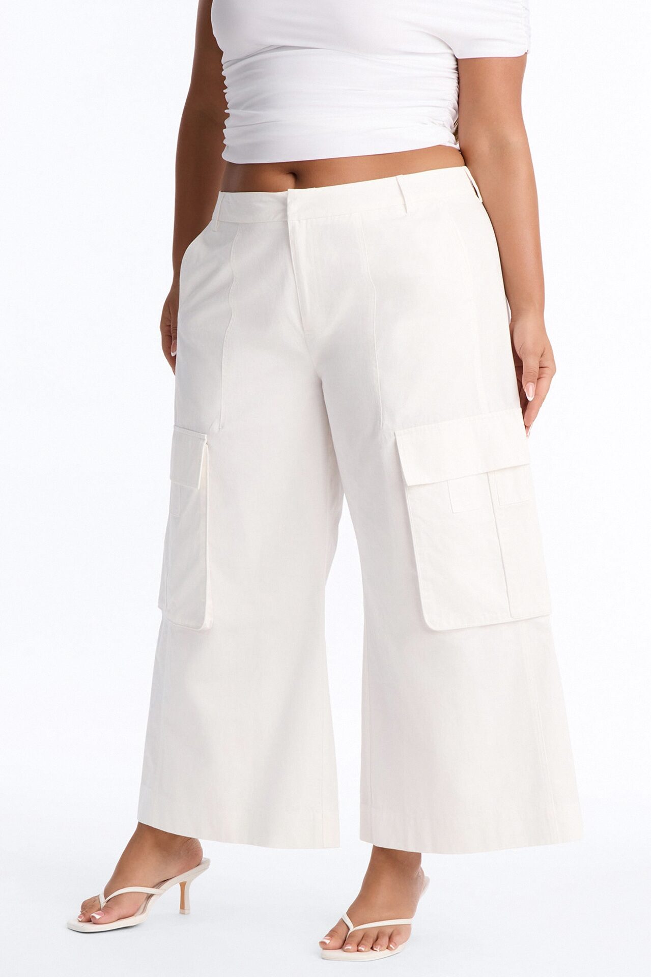 Reese Mid Rise Cargo Wide Leg Culotte - White