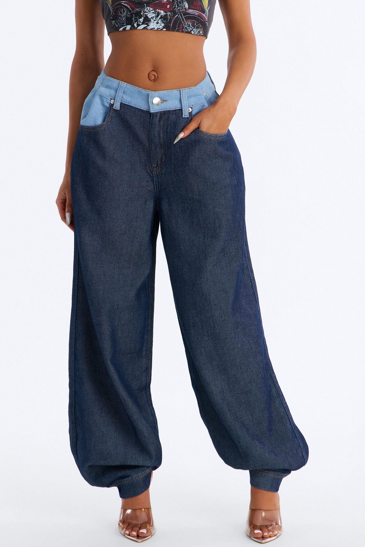 A Big Deal Adjuster Baggy Jeans - Dark Wash