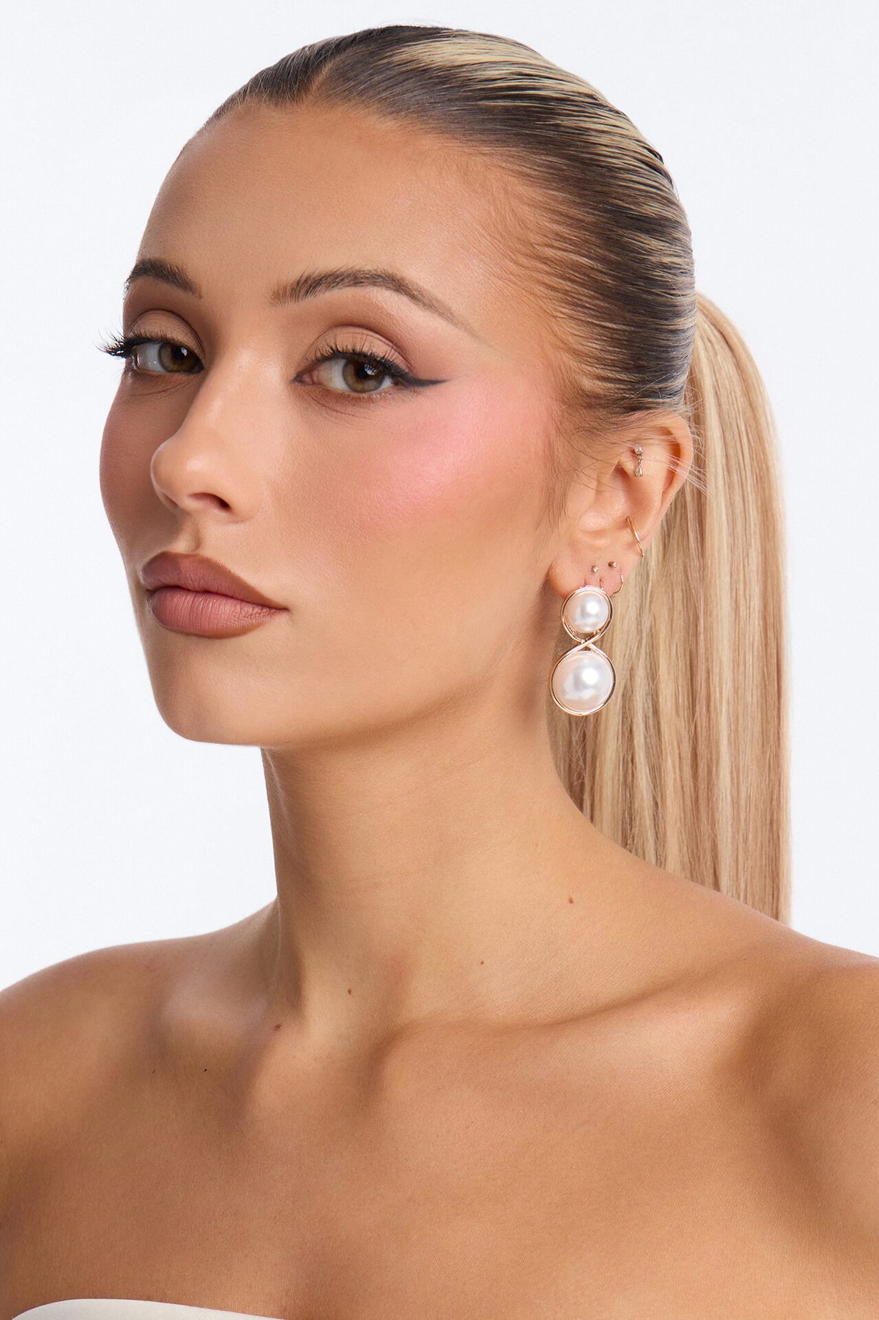 Yvette Pearl Drop Earrings - Gold