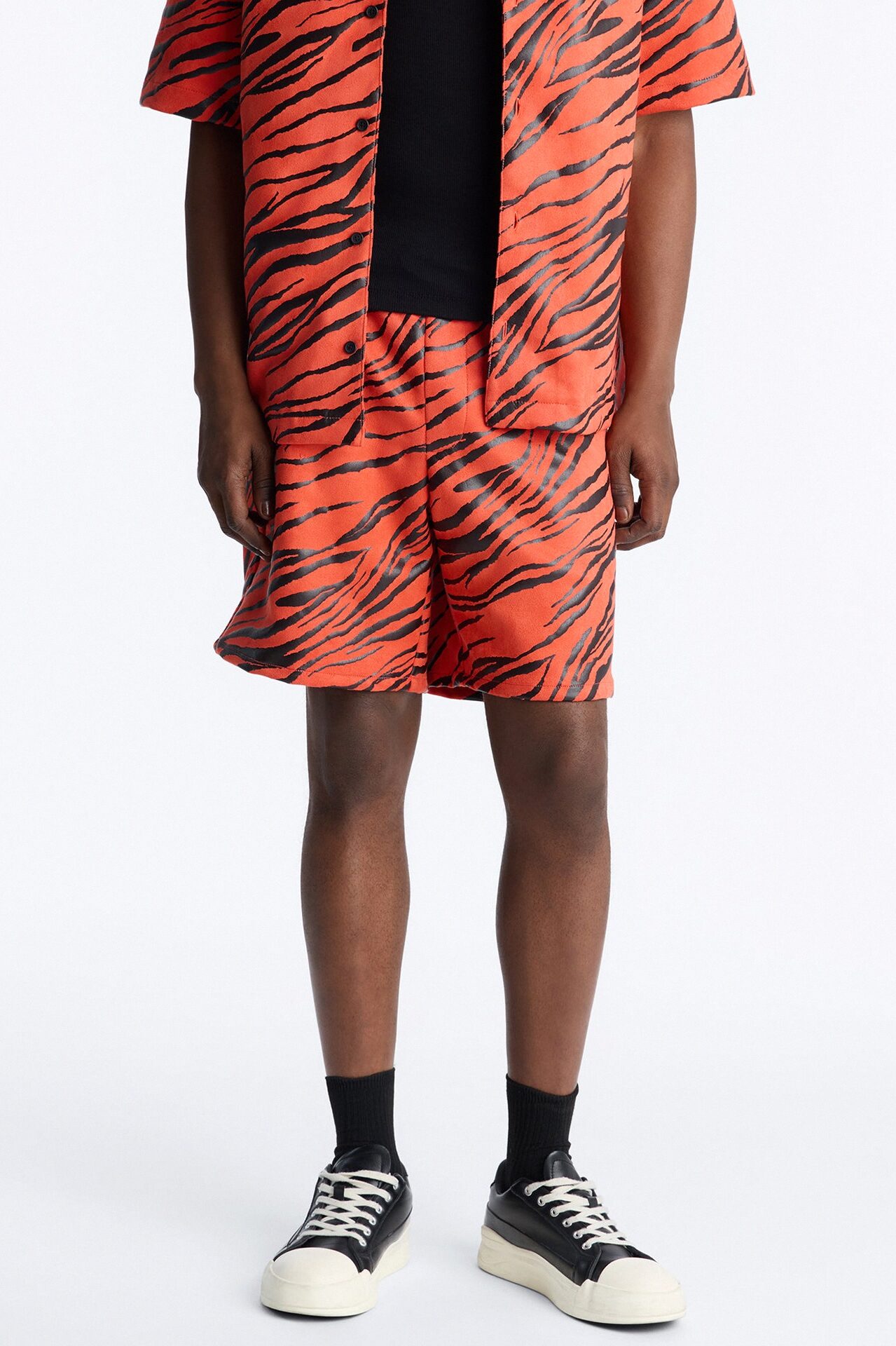 Relaxed Can't Be Tamed Short - Orange