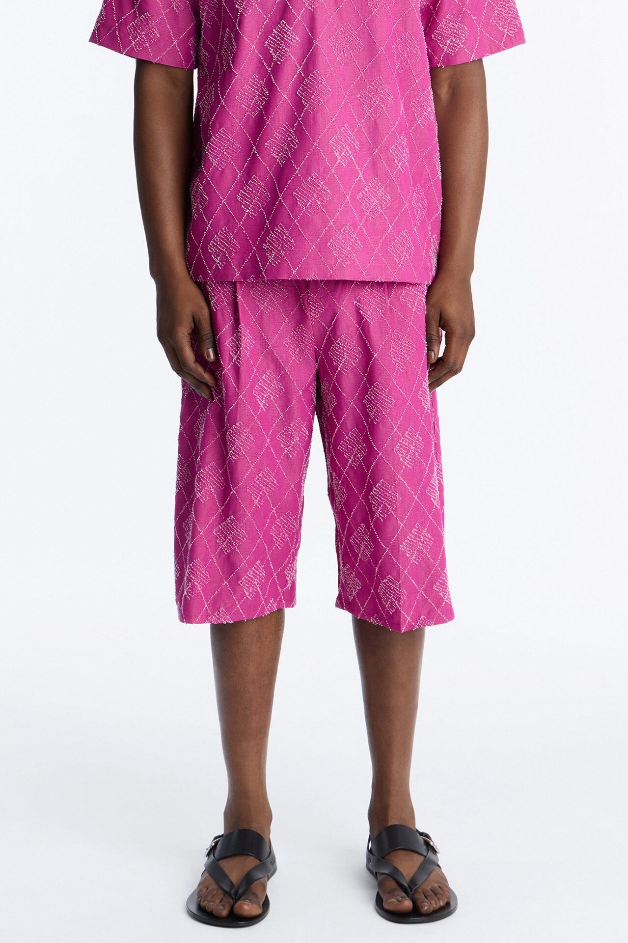 Baggy Diamond Frayed Jacquard Long Short - Magenta