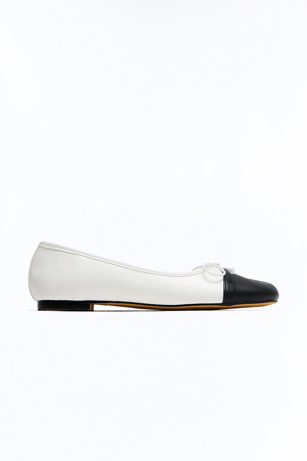 Mamie Bow Ballet Flats - Black/White