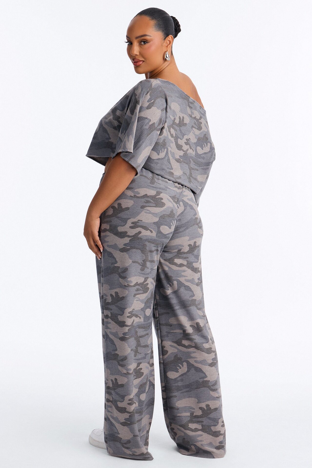 You Saw Nothing Cropped Camo Pant Set - Olive/combo