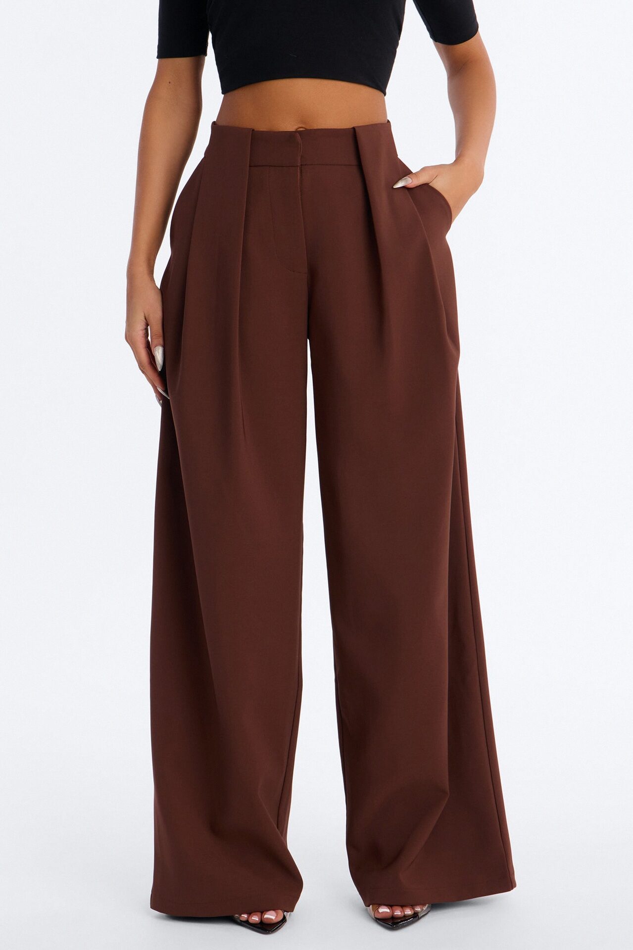 Read The Room Pleated Wide Leg Trousers 33″ - Chocolate