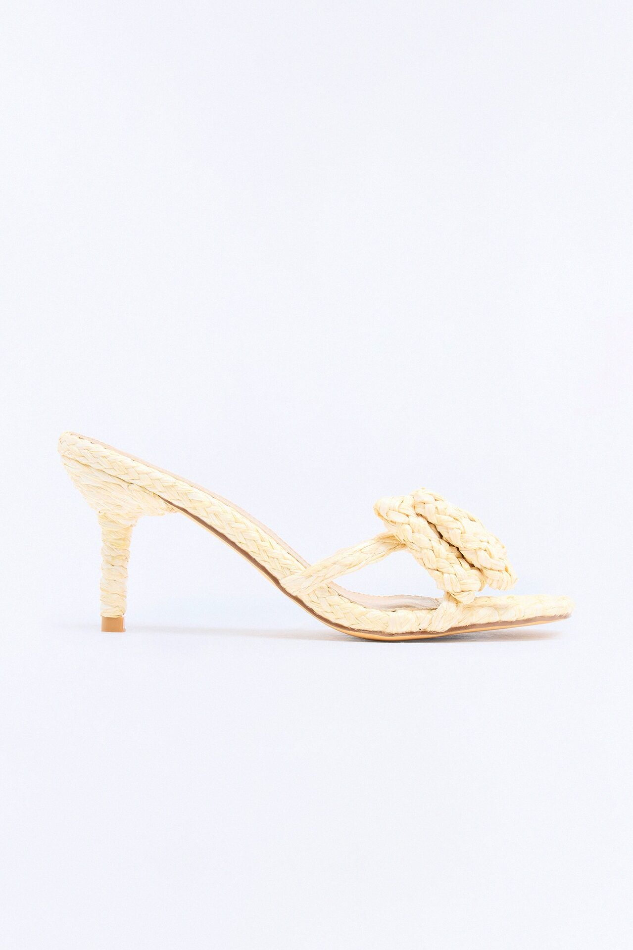 Sandy Town Raffia Bow Heels - Natural