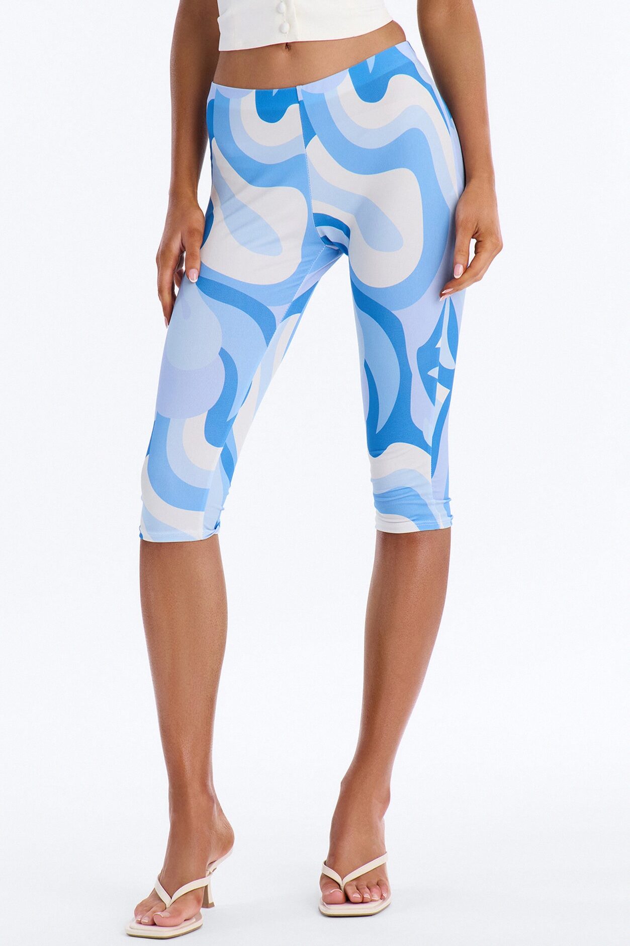 Liliana Abstract Print Capri Legging - Blue/combo