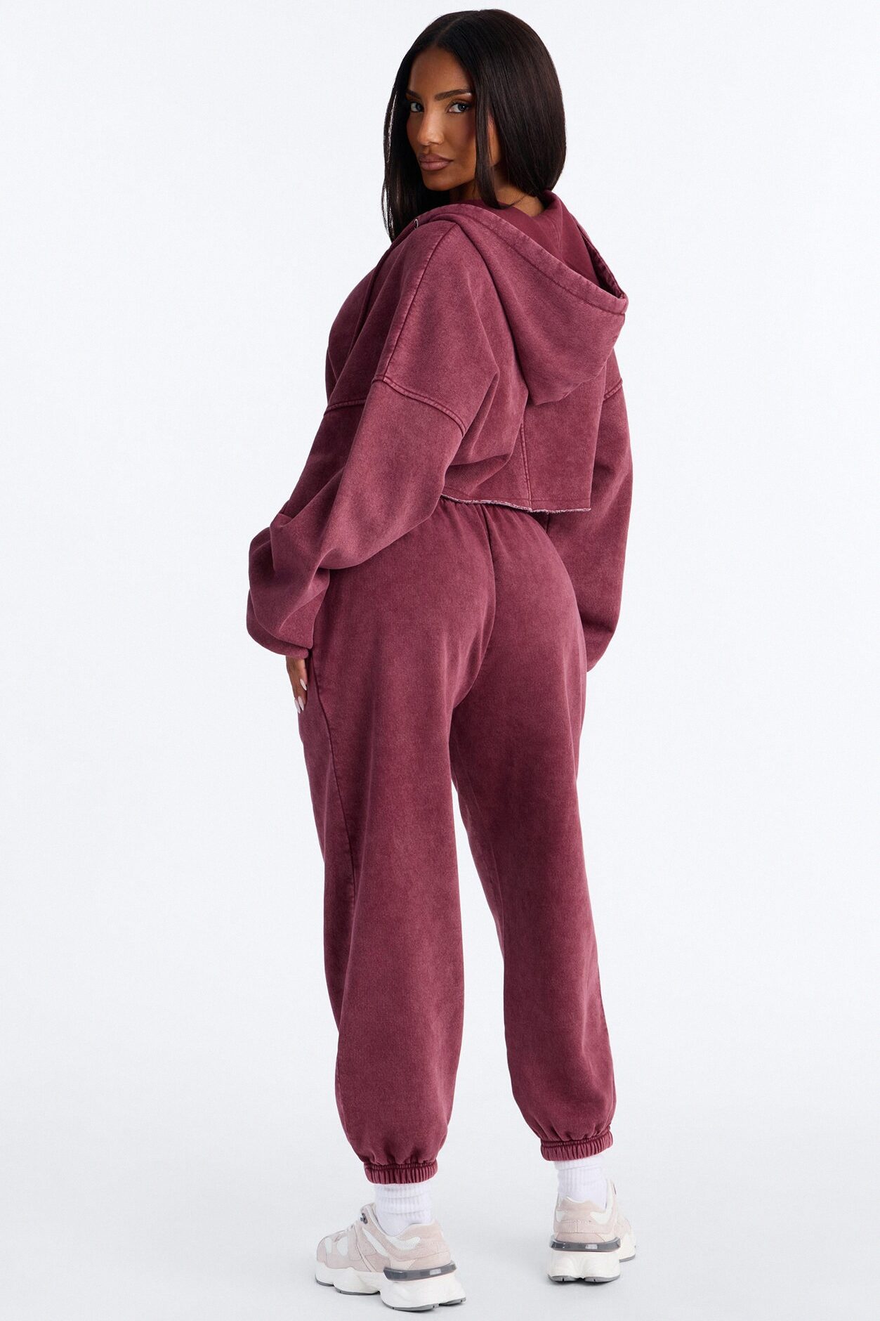 On The Go Fleece Cropped Jogger Set - Burgundy