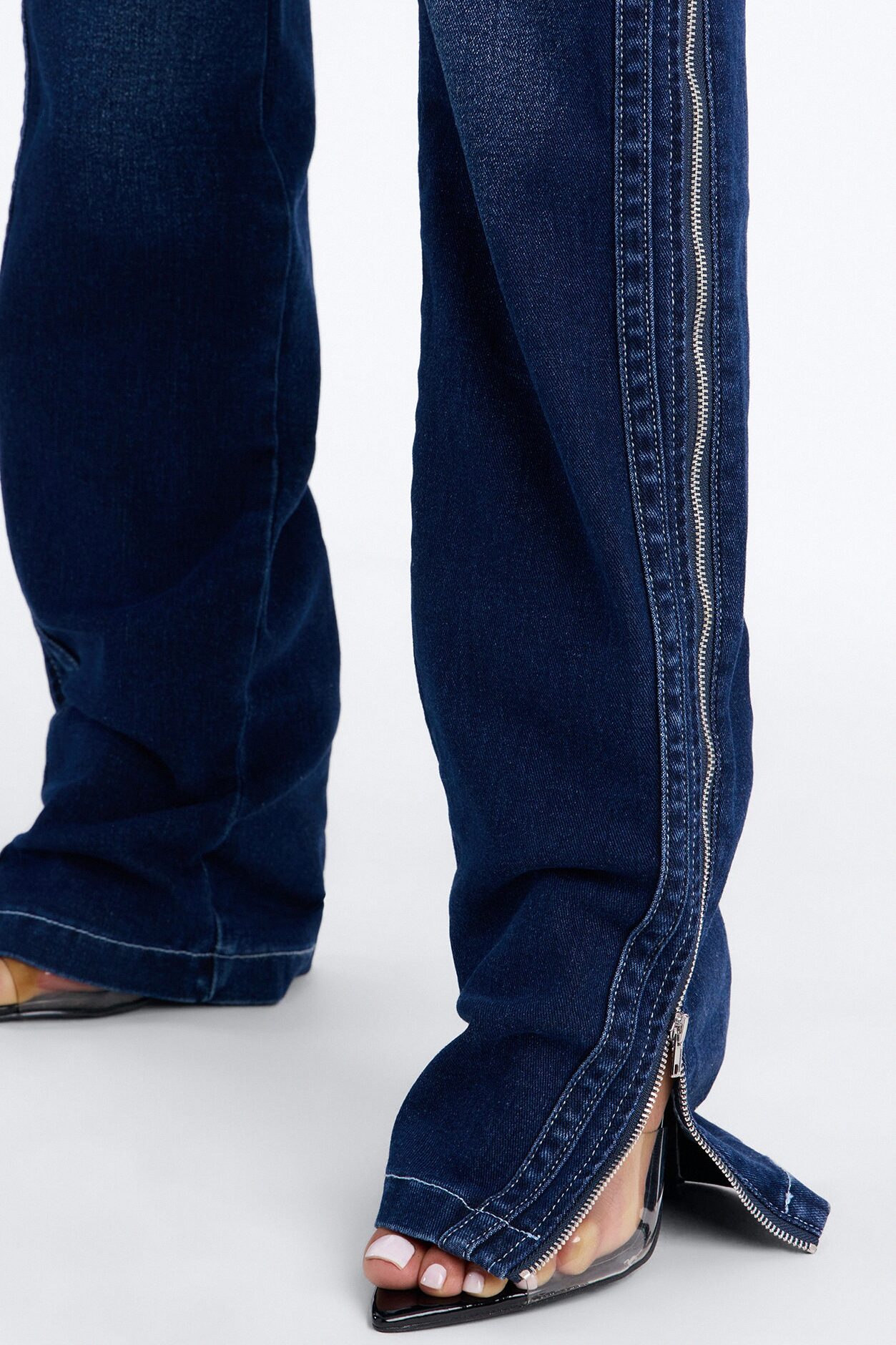 Split Decision Zipped Moto Skinny Jeans - Dark Wash
