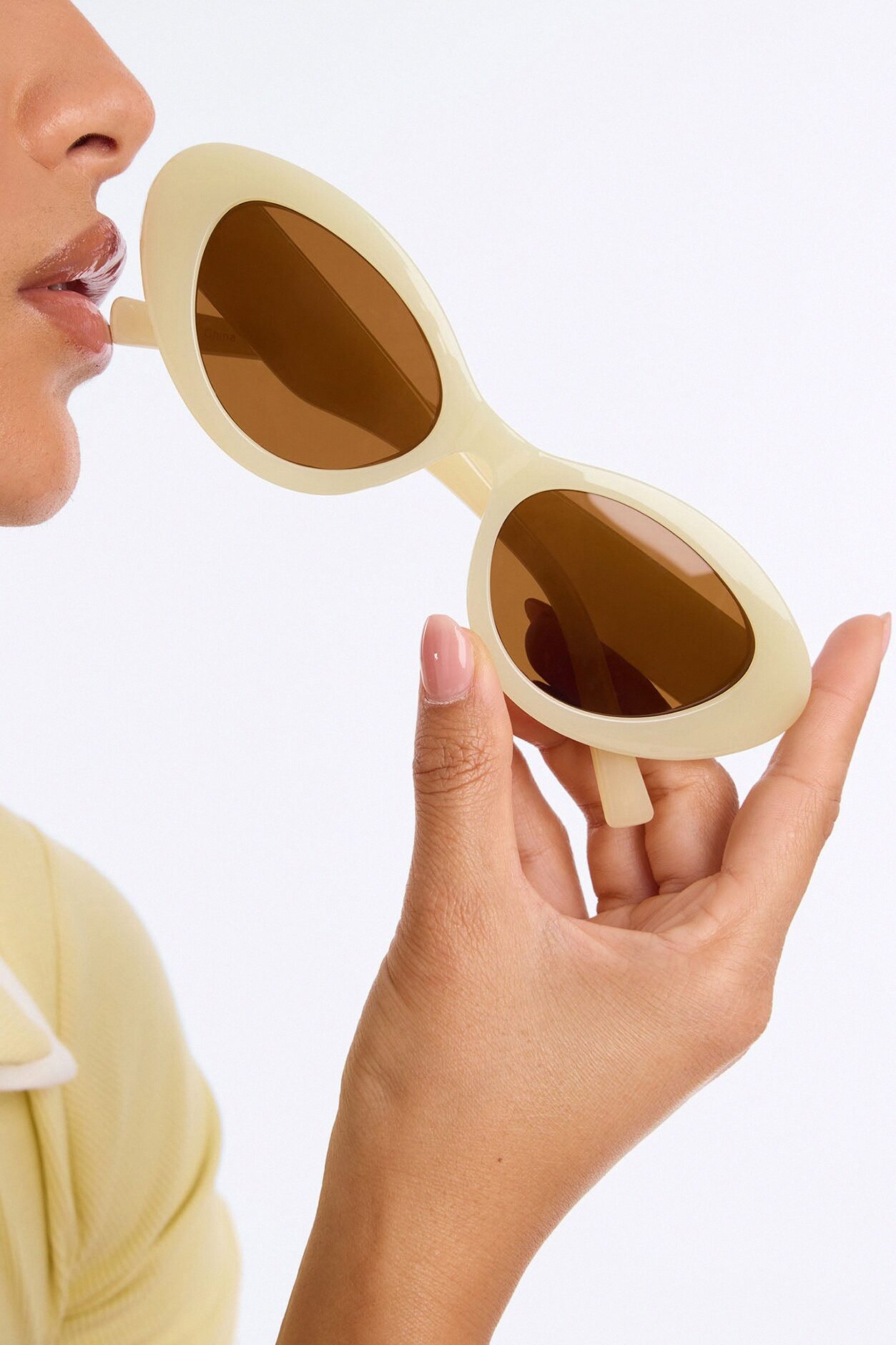 Rooftop Lunch Views Sunglasses - Yellow
