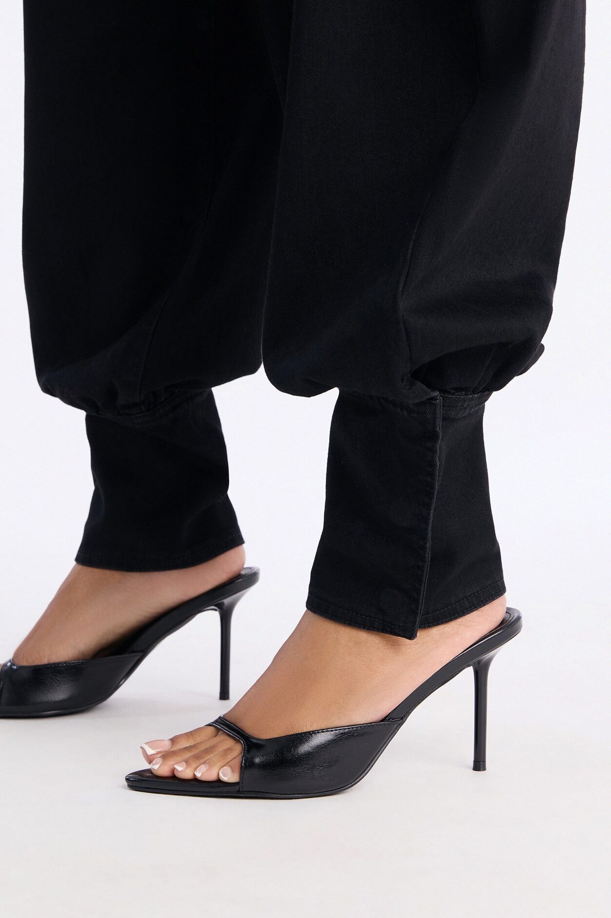 Destination Unknown Drapey Denim Balloon Jeans - Black