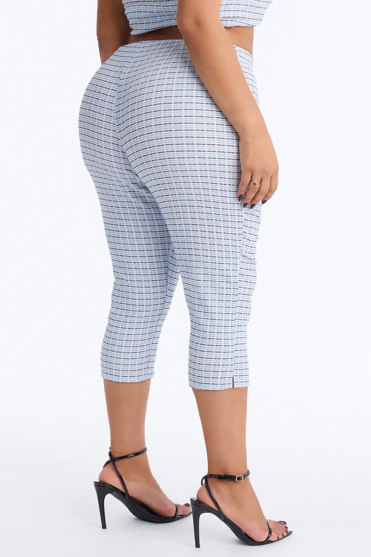 Priscilla Textured Capri Legging - Blue