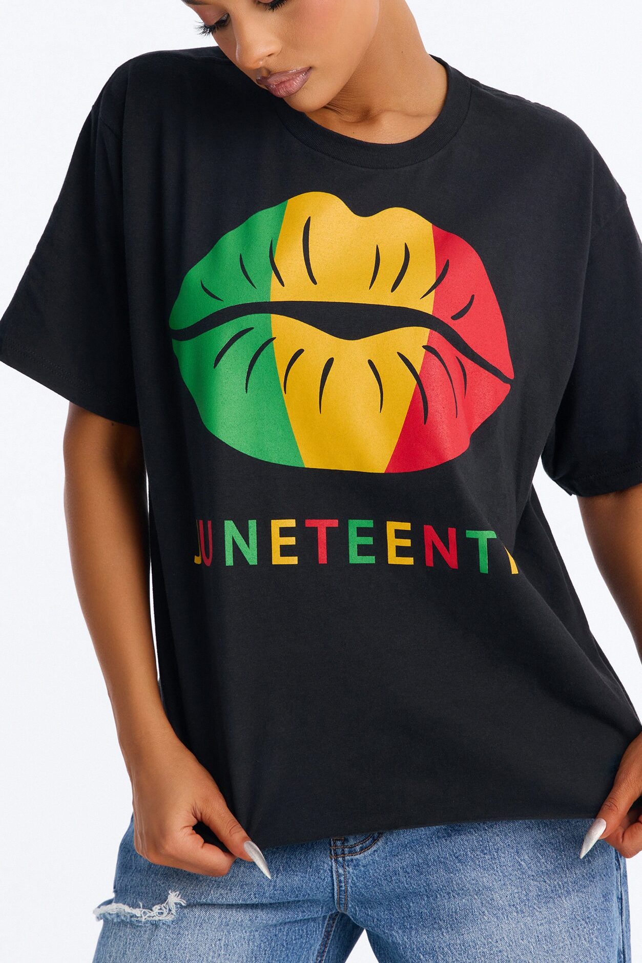 Juneteenth Lips Oversized Tee - Black