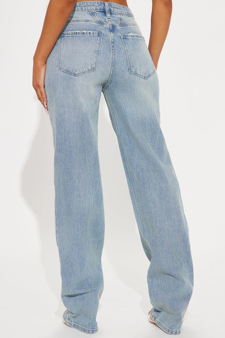 Tall Deserved It Stretch Straight Leg Jeans - Light Wash