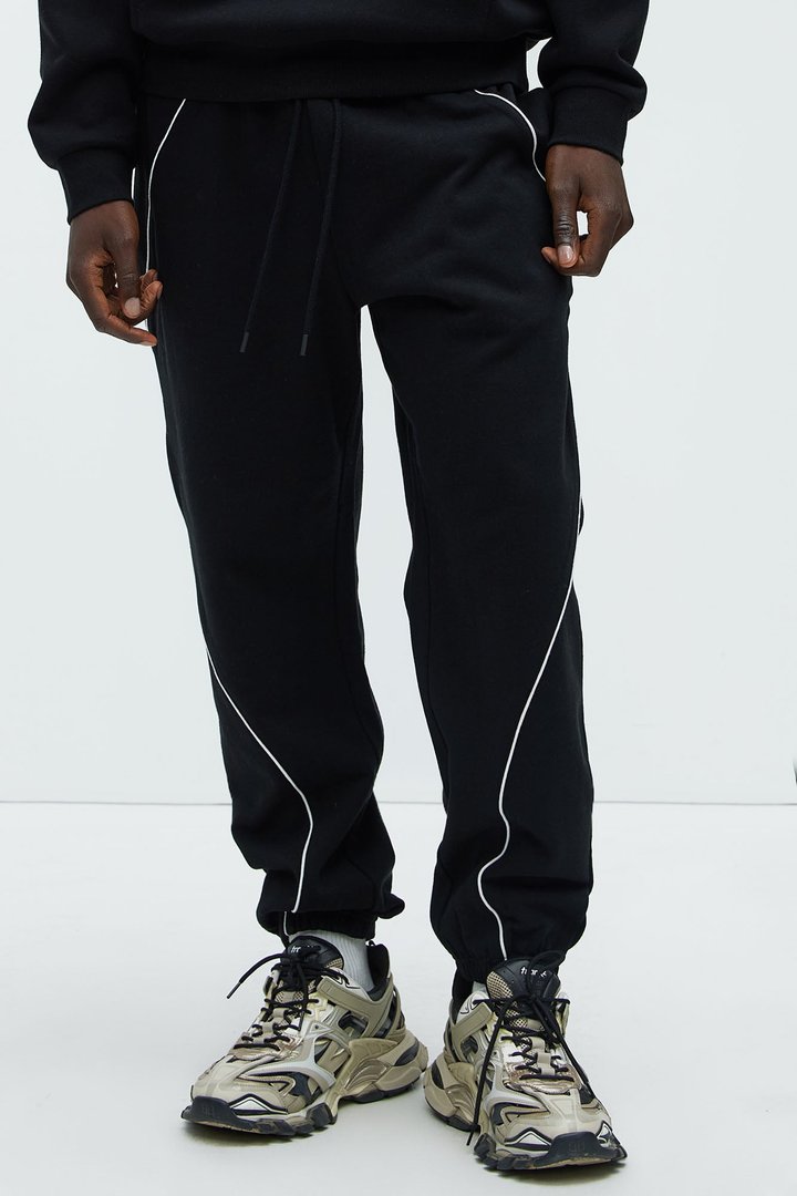 Tayson Piping Relaxed Jogger - Black