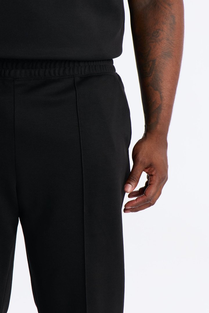 Structured Fleece Pintuck Slim Flare Sweatpants - Black