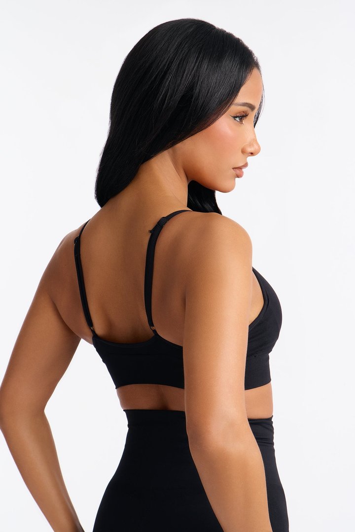 Close For Comfort Seamless Wireless Deep Plunge Bra - Black