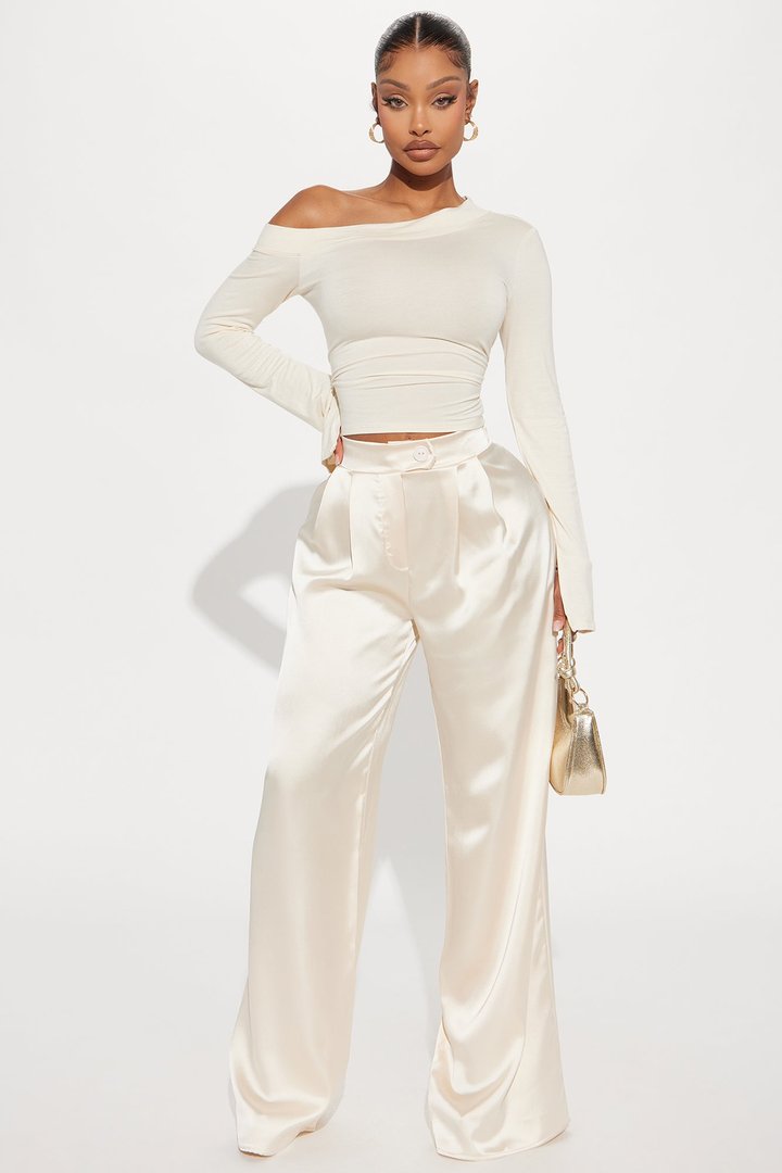 Feelin' Good Off Shoulder Top - Cream