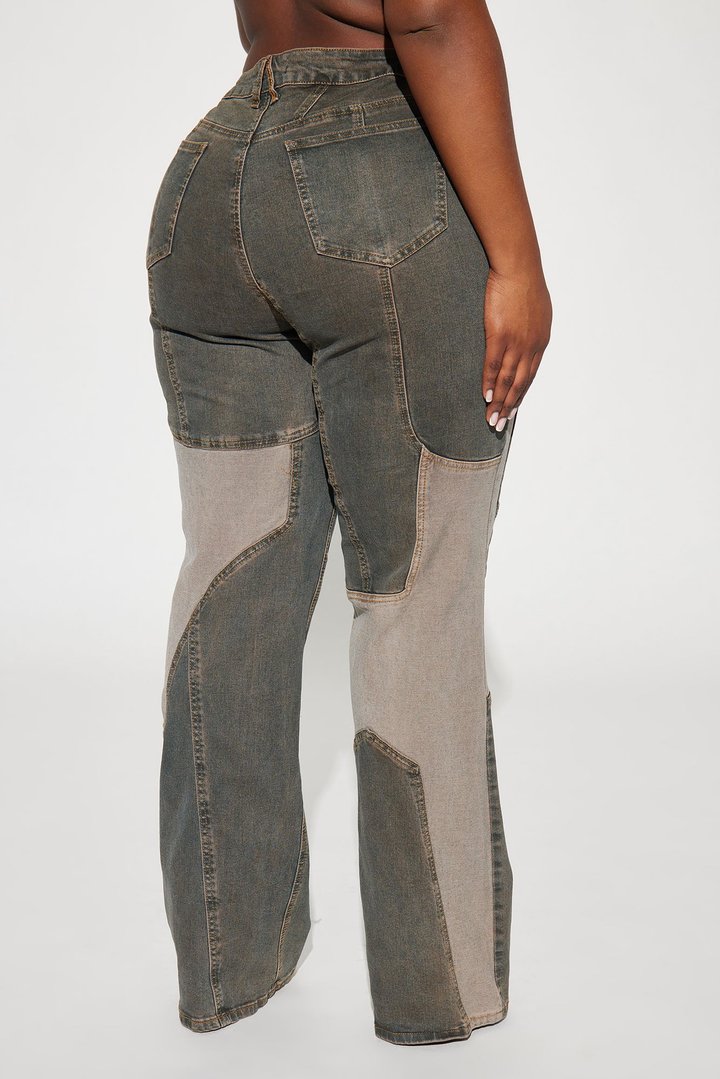 In Reverse Stretch Straight Leg Jeans - Grey/combo