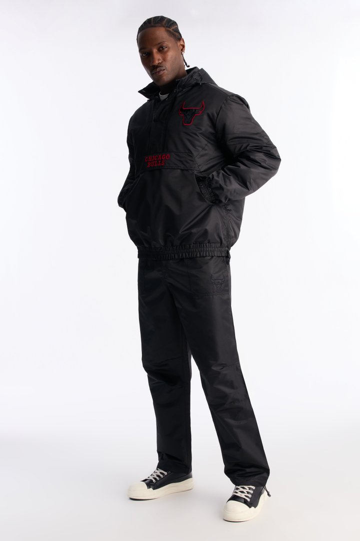 Bulls Black Out Pant - Black