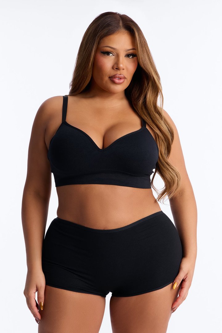 Close For Comfort Seamless Wireless Deep Plunge Bra - Black